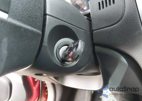 2010 Mercury Milan Premier z USA, uszkodzony, nr VIN 3MEHM0JG2AR633036